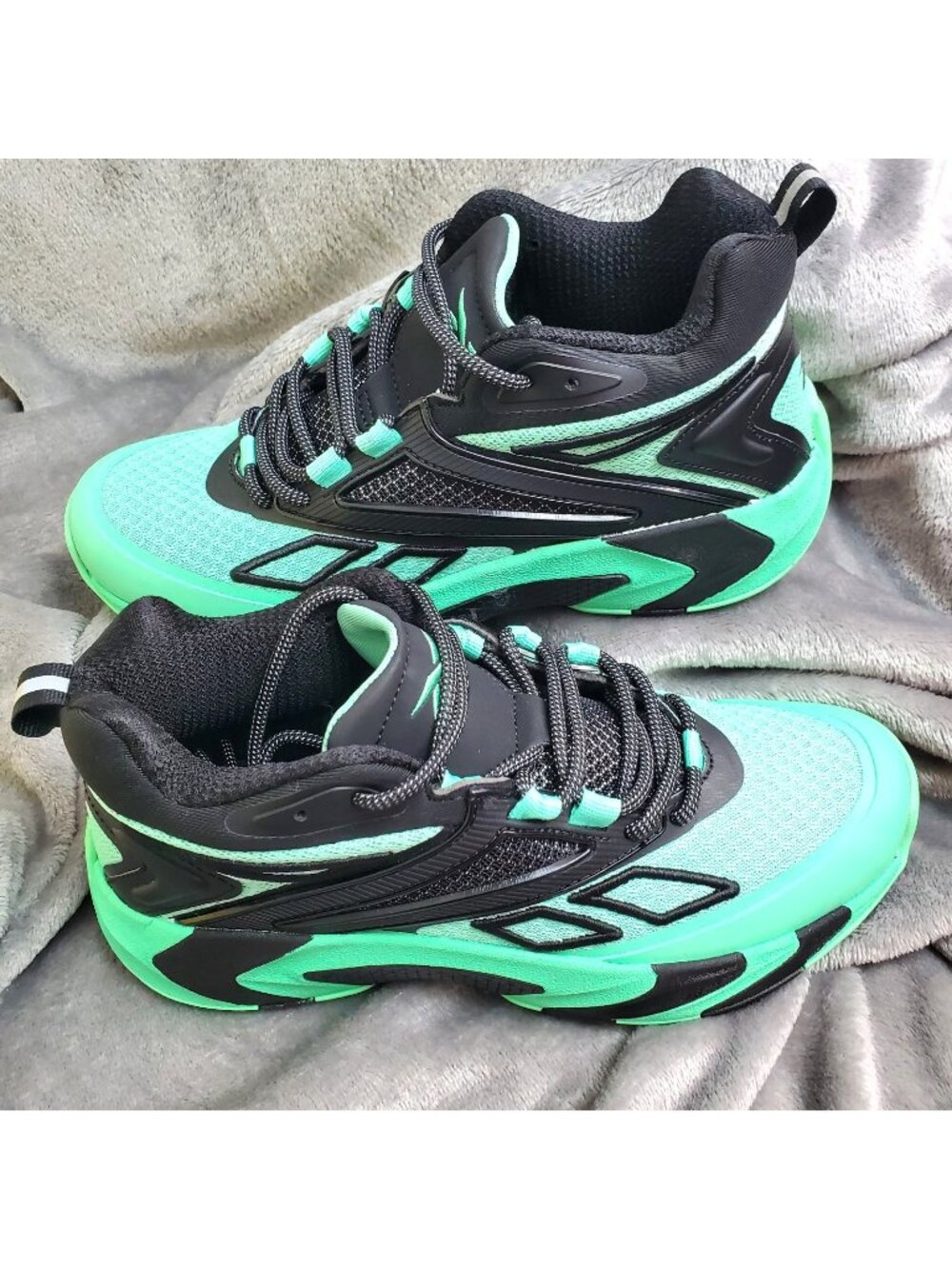 Reebok Zone Breaker Basketball Sneakers Womens Size 8 High Top Black Green Shoes